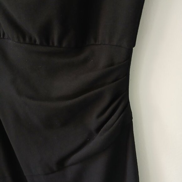 Diane Von Furstenberg Women's Sleeveless Black Dress with Ruching Size 6 V-Back - Picture 5 of 15